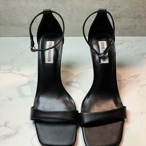 Steve Madden Black Stecy Ankle Women's Sandals